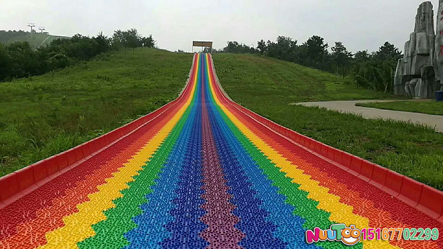 經(jīng)營慈溪彩虹滑道是否需看潮流？因人而異